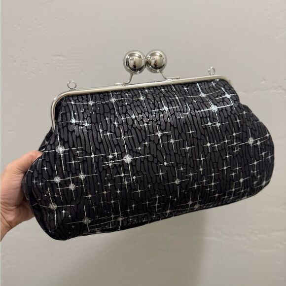 Unique Silver Stars Embossed Leather Handmade Large Balls Kisslock Handbag - Picture 6 of 17